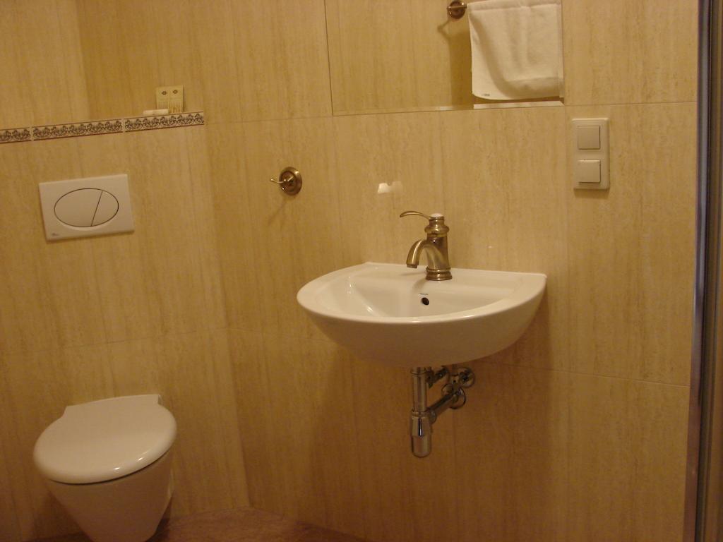Gosc W Dom Otel Zbąszynek Dış mekan fotoğraf